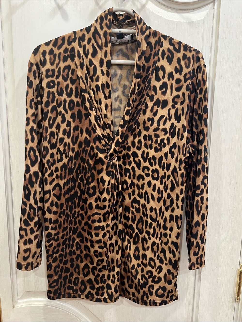 🐆 Jones New York Leopard Print Top – Size Medium